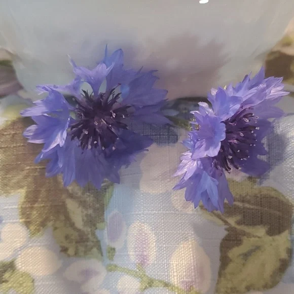 Porcelain Lid "Biscuit" Jar W/Lid Vintage Like New Cookie Jar - Picture 6 of 6